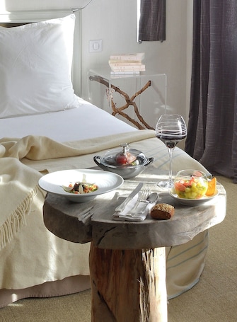 Superior Double Room. Logis Hotel Restaurant Les 3 Rois