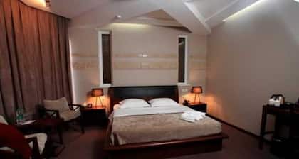 M Grand Hotel