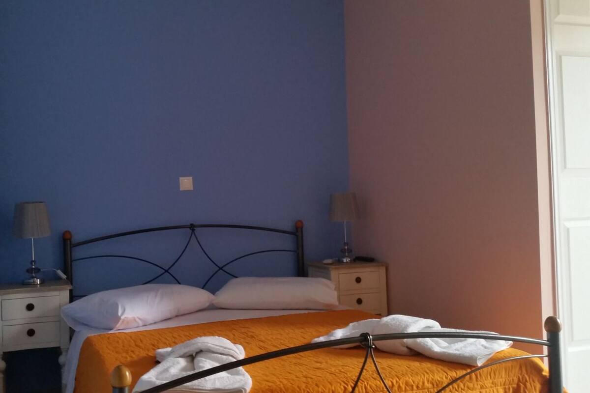 Studio | 2 kamar tidur, brankas, ruang kerja ramah laptop, dan kedap suara