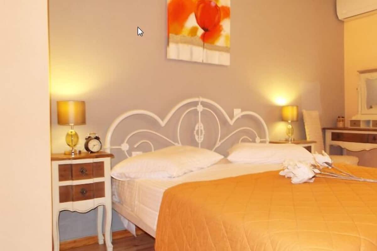 Apartemen | 2 kamar tidur, brankas, ruang kerja ramah laptop, dan kedap suara