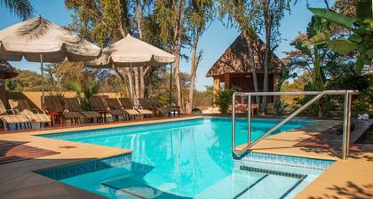 Hakusembe River Lodge