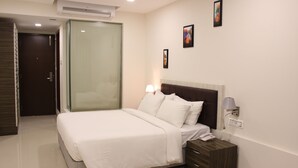 Desk, iron/ironing board (on request), cribs (free) - Maxx Value Hospitality (Mumbai)
