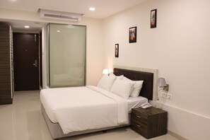 Desk, iron/ironing board, free cribs/infant beds, rollaway beds