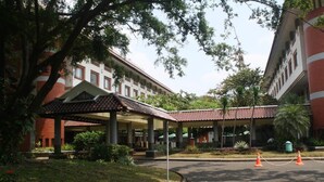 Gambar tidak terklasifikasi, 2 dari 29, tombol