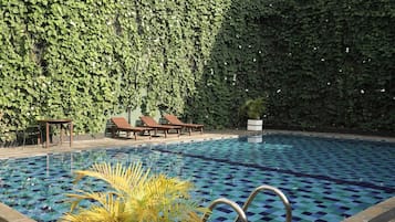 Piscine extérieure