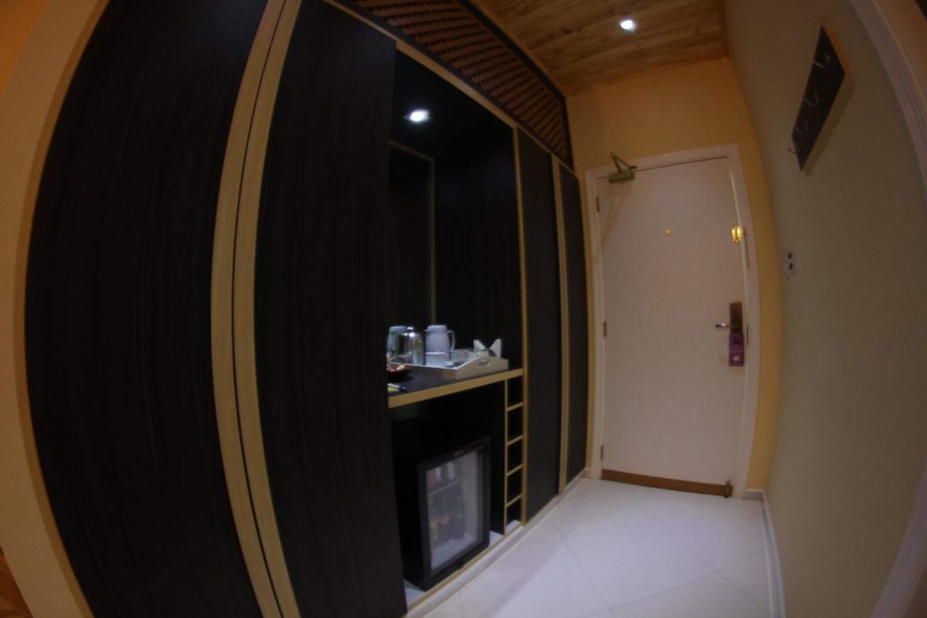 minibar, in-room safe, desk, iron/ironing board