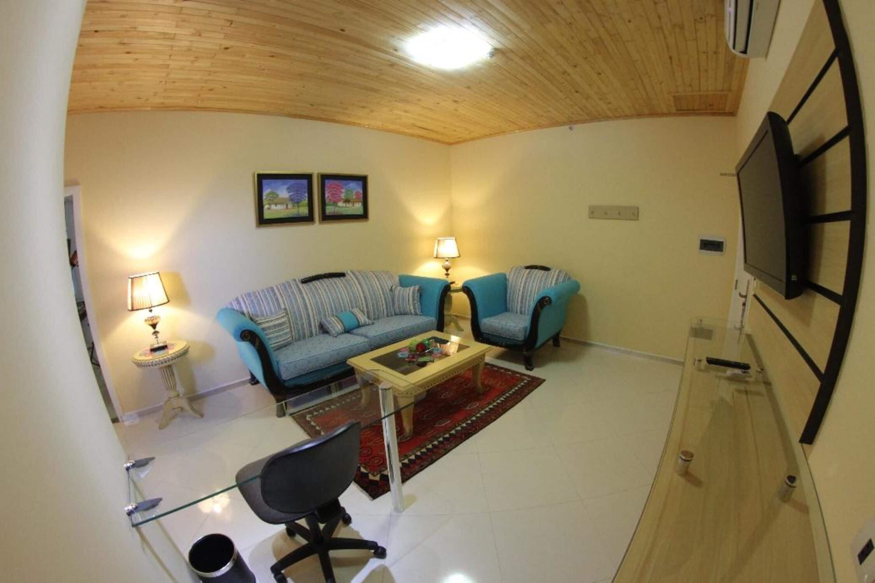 suite, 1 king bed, non smoking (silver) | minibar, in-room safe, desk, iron/ironing board