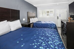 Room, 2 Double Beds | Soundproofing, iron/ironing board, free WiFi, bed sheets