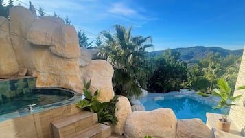 Suite Tropical | Eigener Whirlpool
