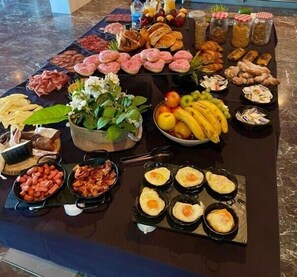 Bao gồm bữa sáng đặc sản địa phương hàng ngày 