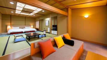 Japanese Style Room Premium | In-room safe, bed sheets