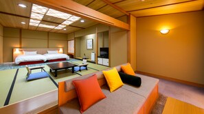 Japanese Style Room Premium | In-room safe, bed sheets - Hotel Tatsuki (Gamagori)