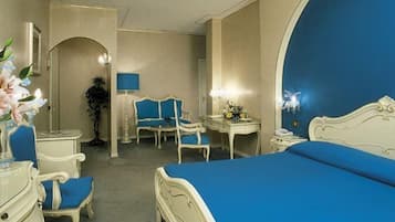 Double Room | In-room safe, desk, blackout drapes, soundproofing