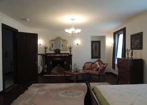 Luxury Suite, 1 King Bed (Renaissance) | Egyptian cotton sheets, premium bedding, down comforters - Thornwald Mansion (Carlisle)