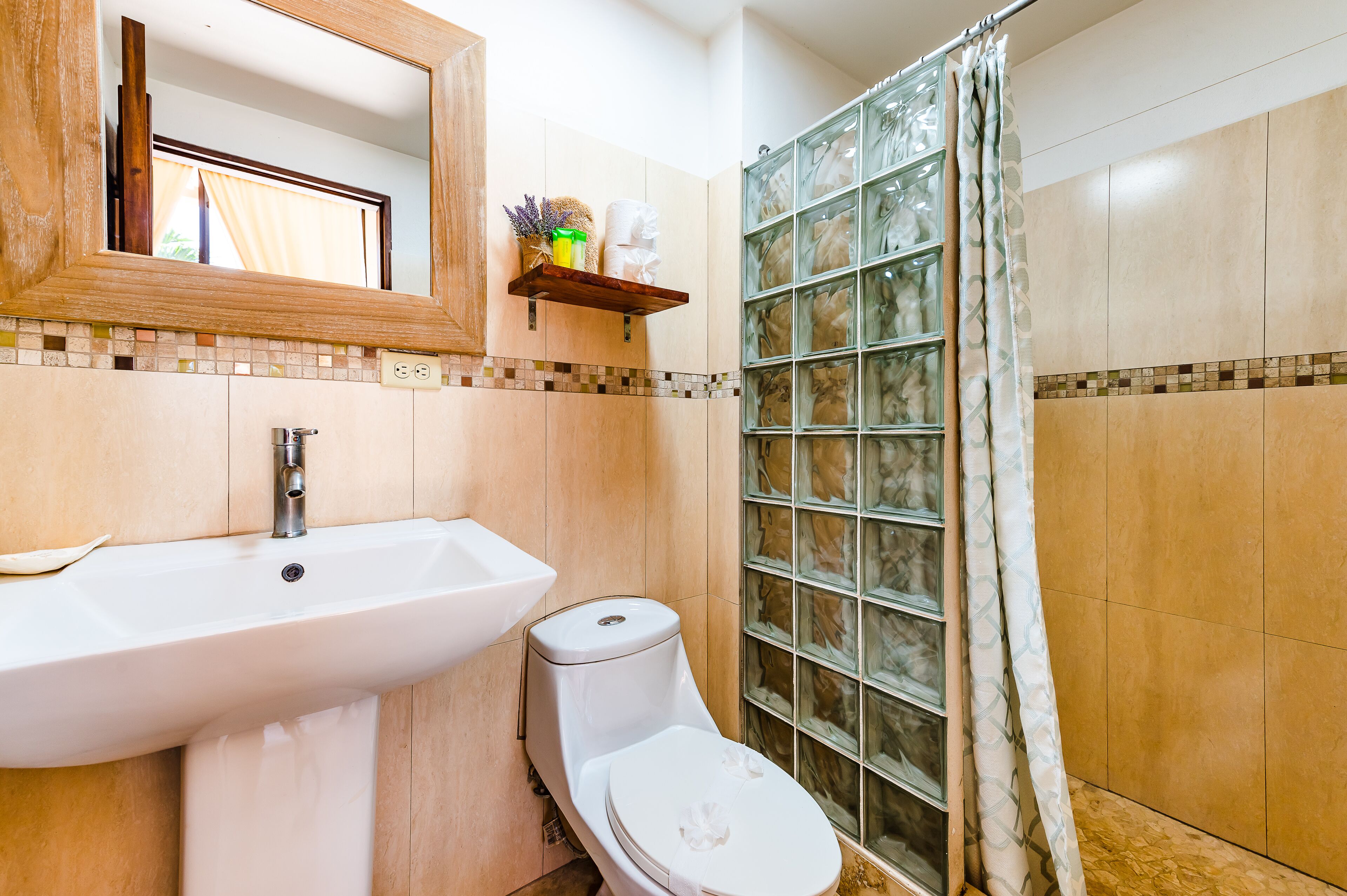 deluxe loft, 2 double beds, kitchen, pool view (sofa) | bathroom | shower, eco-friendly toiletries, hair dryer, towels