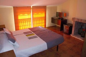 Superior suite, uitzicht op bergen | Verduisterende gordijnen, gratis wifi, beddengoed