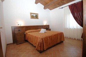 Superior Suite | Premium bedding, down comforters, pillowtop beds, minibar - Colleverde Country House Beauty&Wellness (Urbino)