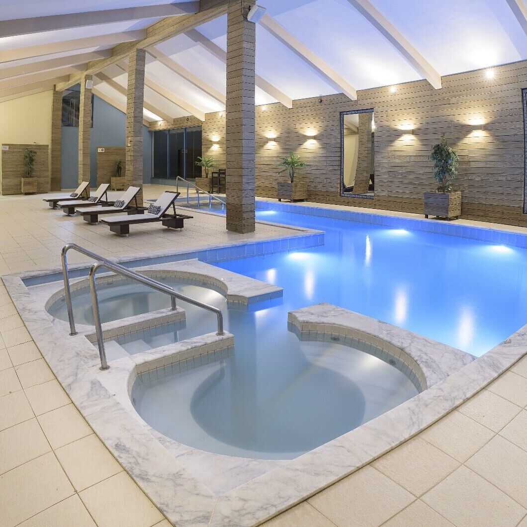 indoor pool, 2 outdoor pools, pool loungers