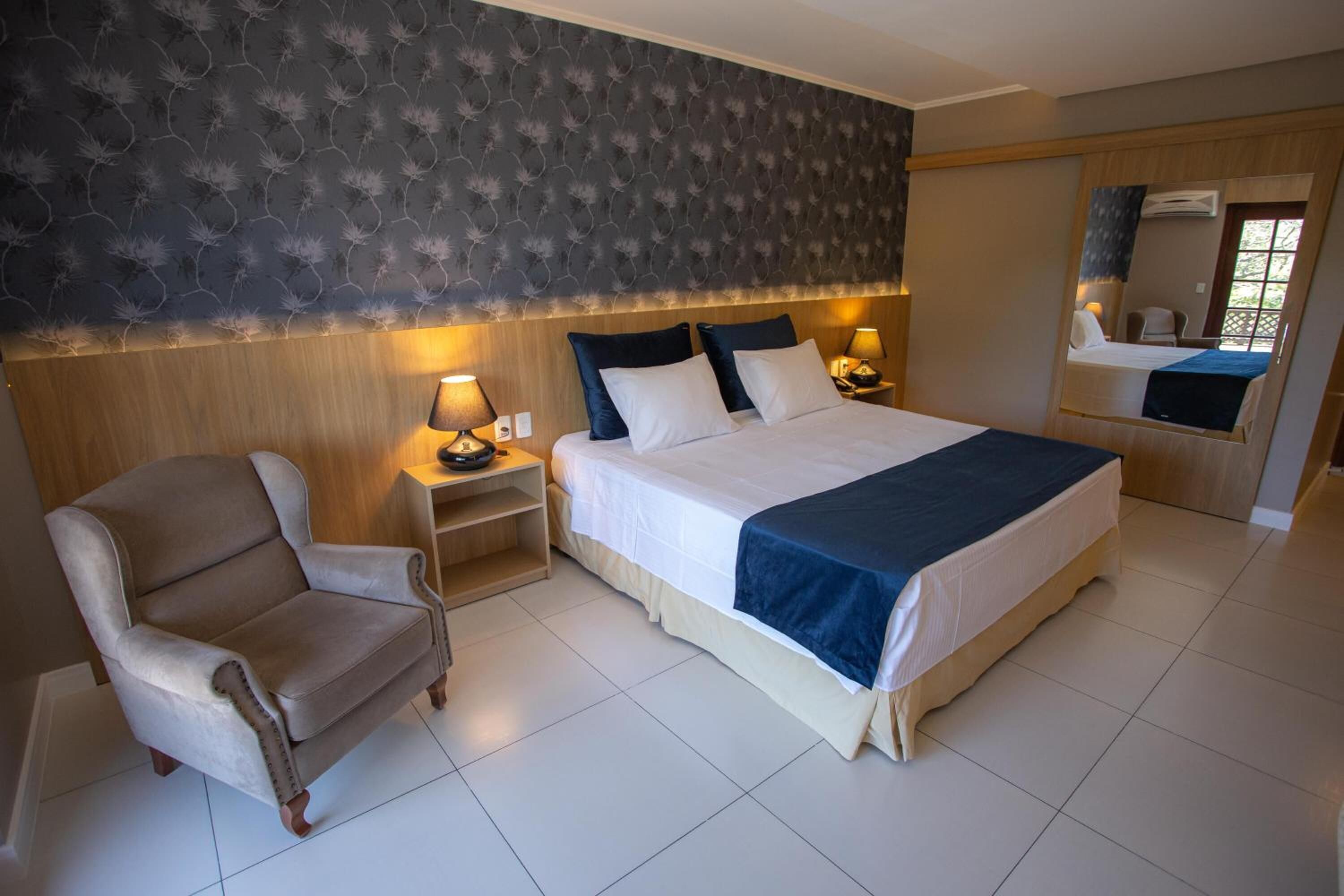 1 bedroom, minibar, desk, blackout curtains