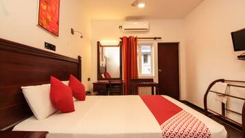 Standard Double Room | Premium bedding, desk, free WiFi, bed sheets