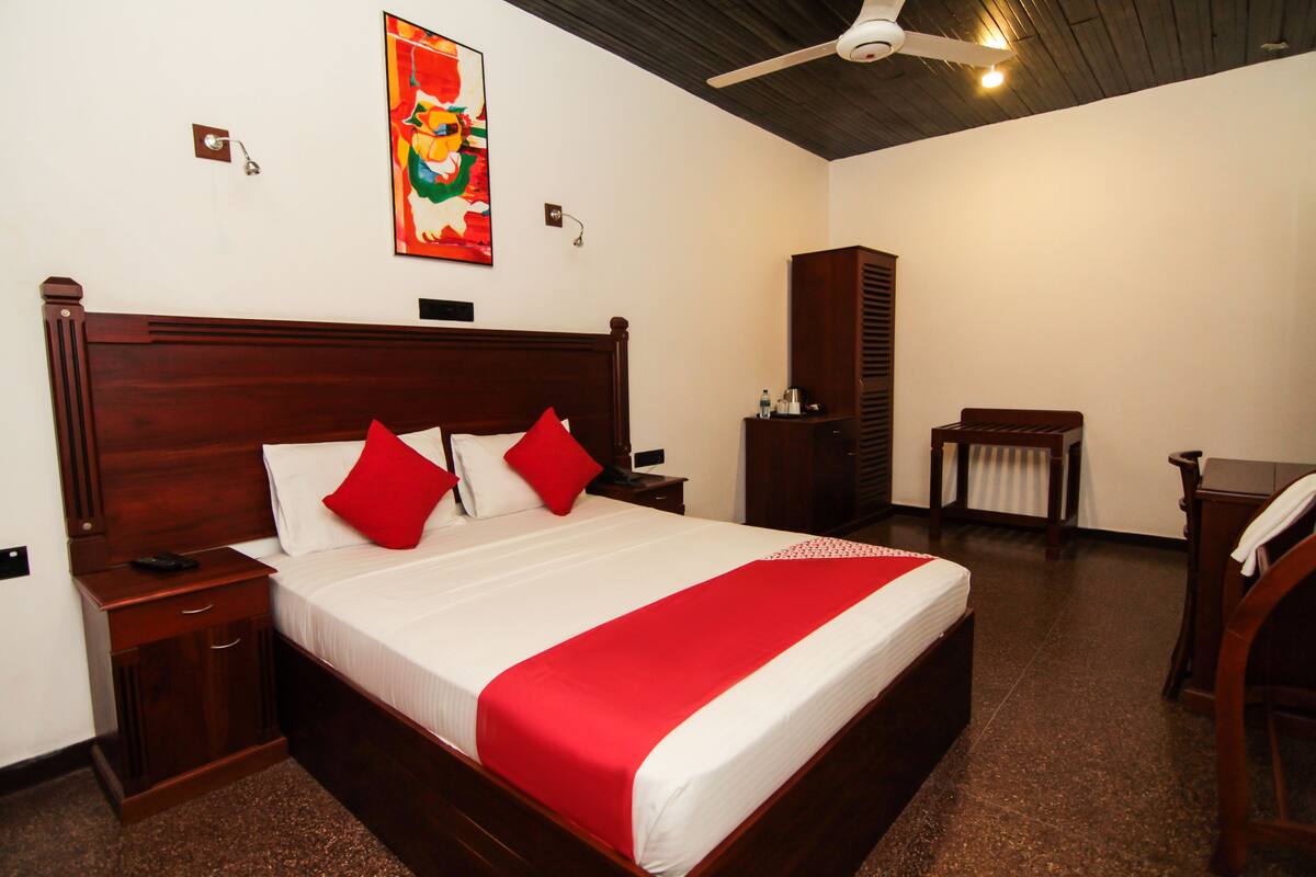 Standard Double Room | Premium bedding, desk, WiFi (free), bed sheets