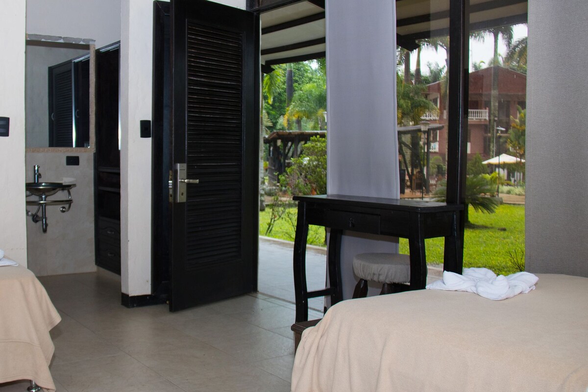 1 habitación, minibar, caja de seguridad en la habitación y escritorio 
