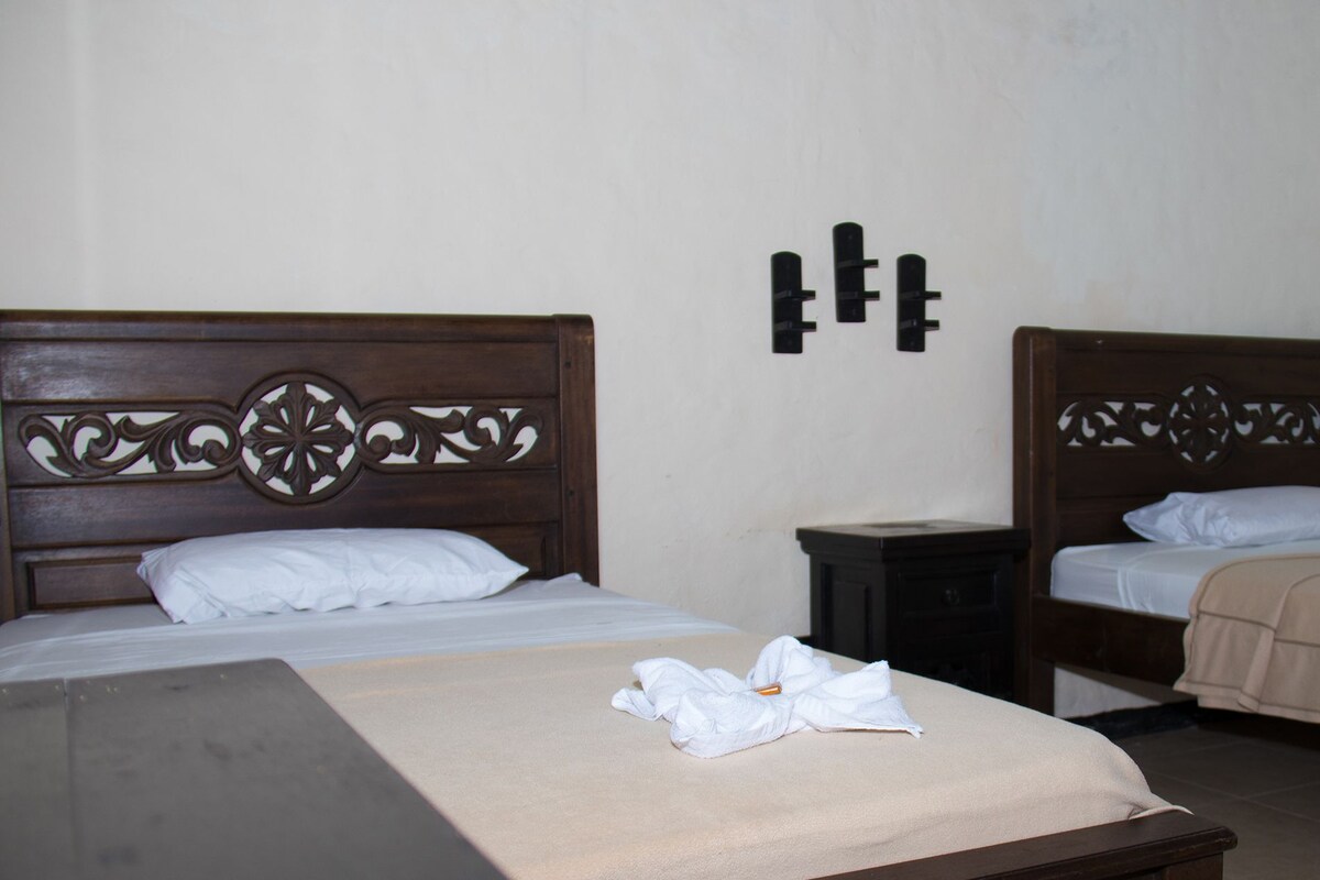 1 habitación, minibar, caja de seguridad en la habitación y escritorio 