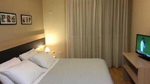 มินิบาร์, โต๊ะทำงาน, เตารีด/โต๊ะรีดผ้า, Wi-Fi ฟรี