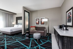 Zimmersafe, Schreibtisch, laptopgeeigneter Arbeitsplatz