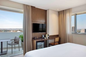 迷你吧、客房内保险箱