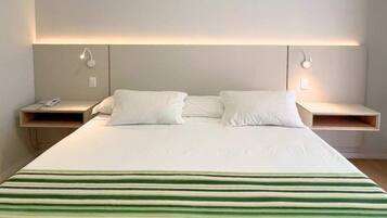 Apartamento superior | 1 quarto, frigobar, cortinas blackout, Wi-Fi de cortesia