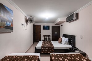 Tabla de planchar con plancha y wifi gratis 