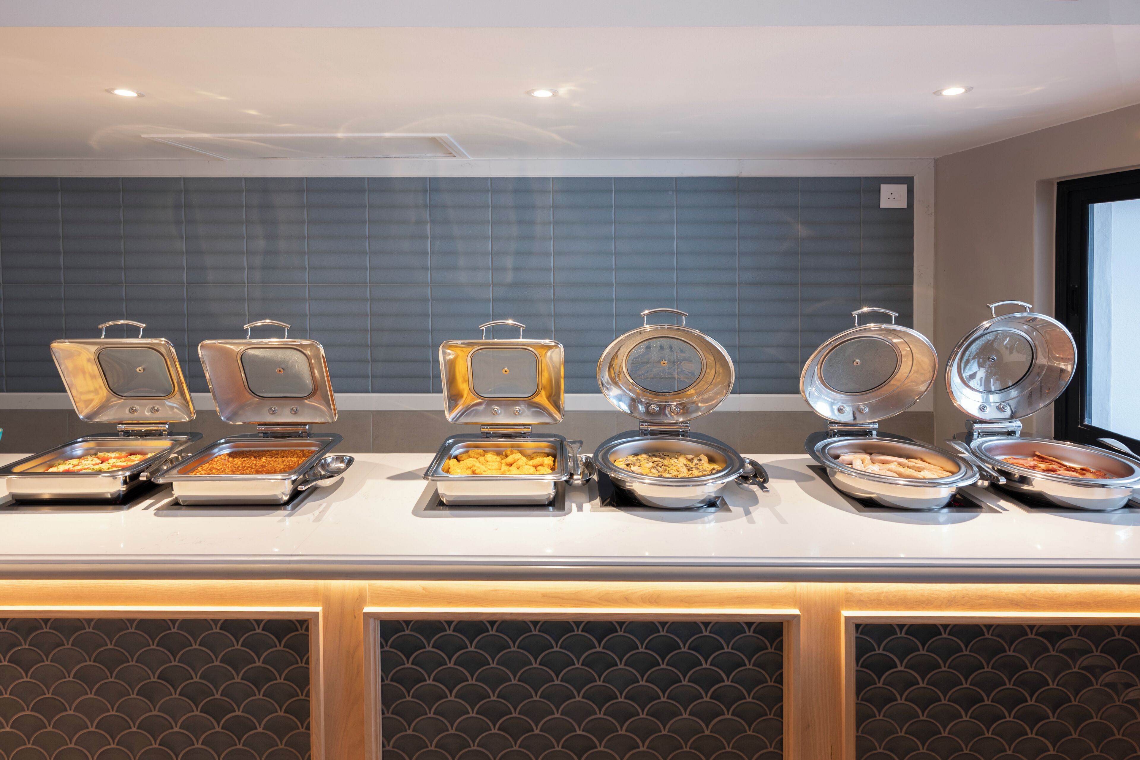 Tägliches inbegriffenes Frühstücksbuffet