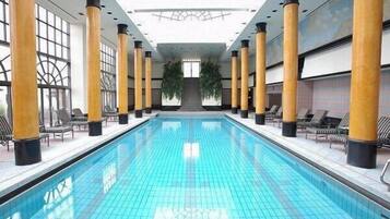 Indendørs pool, udendørs pool