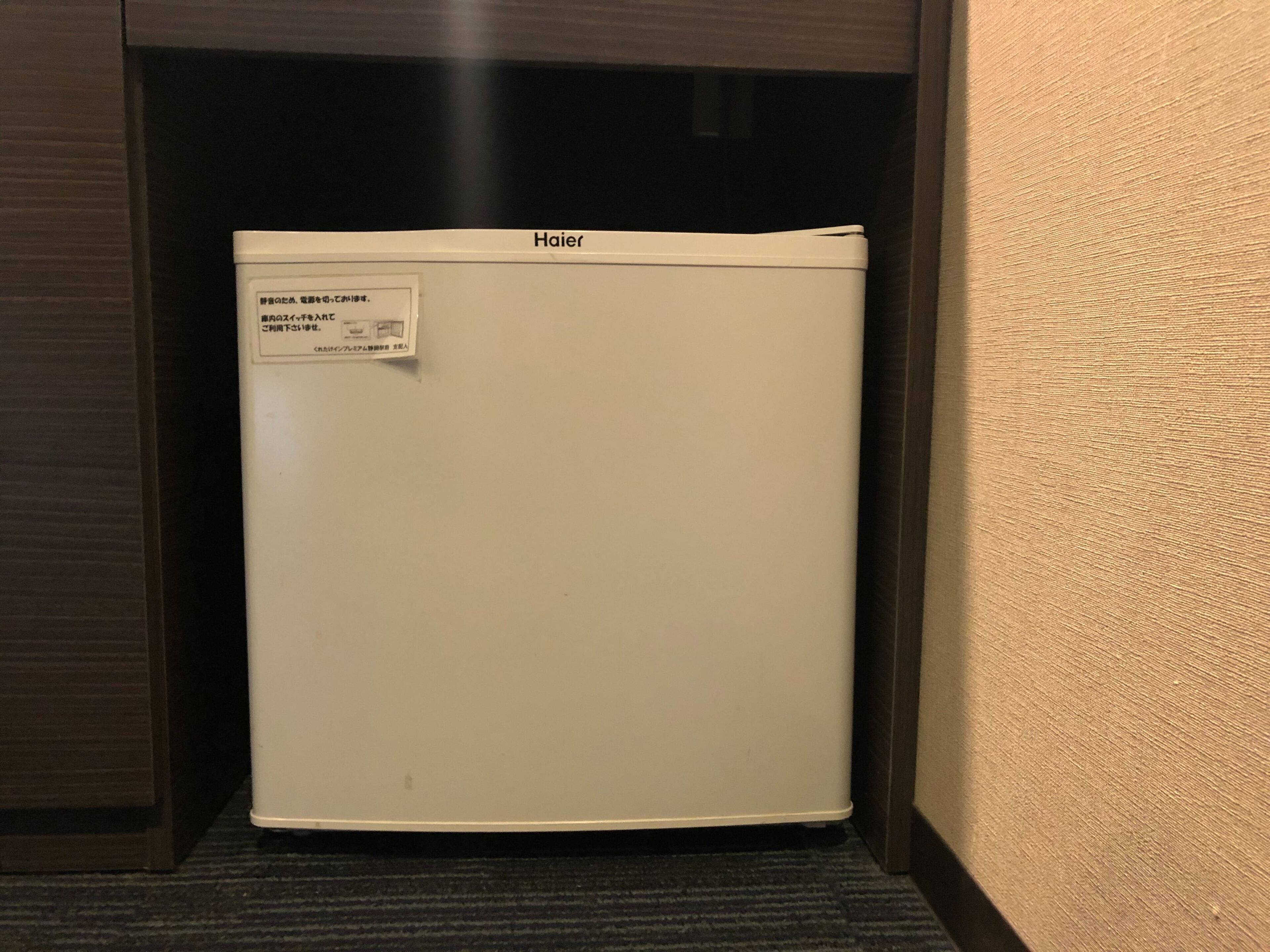 desk, soundproofing, iron/ironing board, free wifi