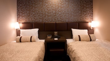 Desk, soundproofing, iron/ironing board, free WiFi