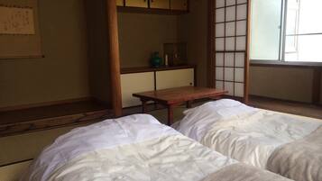 Japanese Style Private Room | In-room safe, iron/ironing board, free WiFi, bed sheets