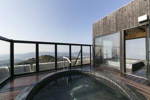 Bañera de hidromasaje exterior