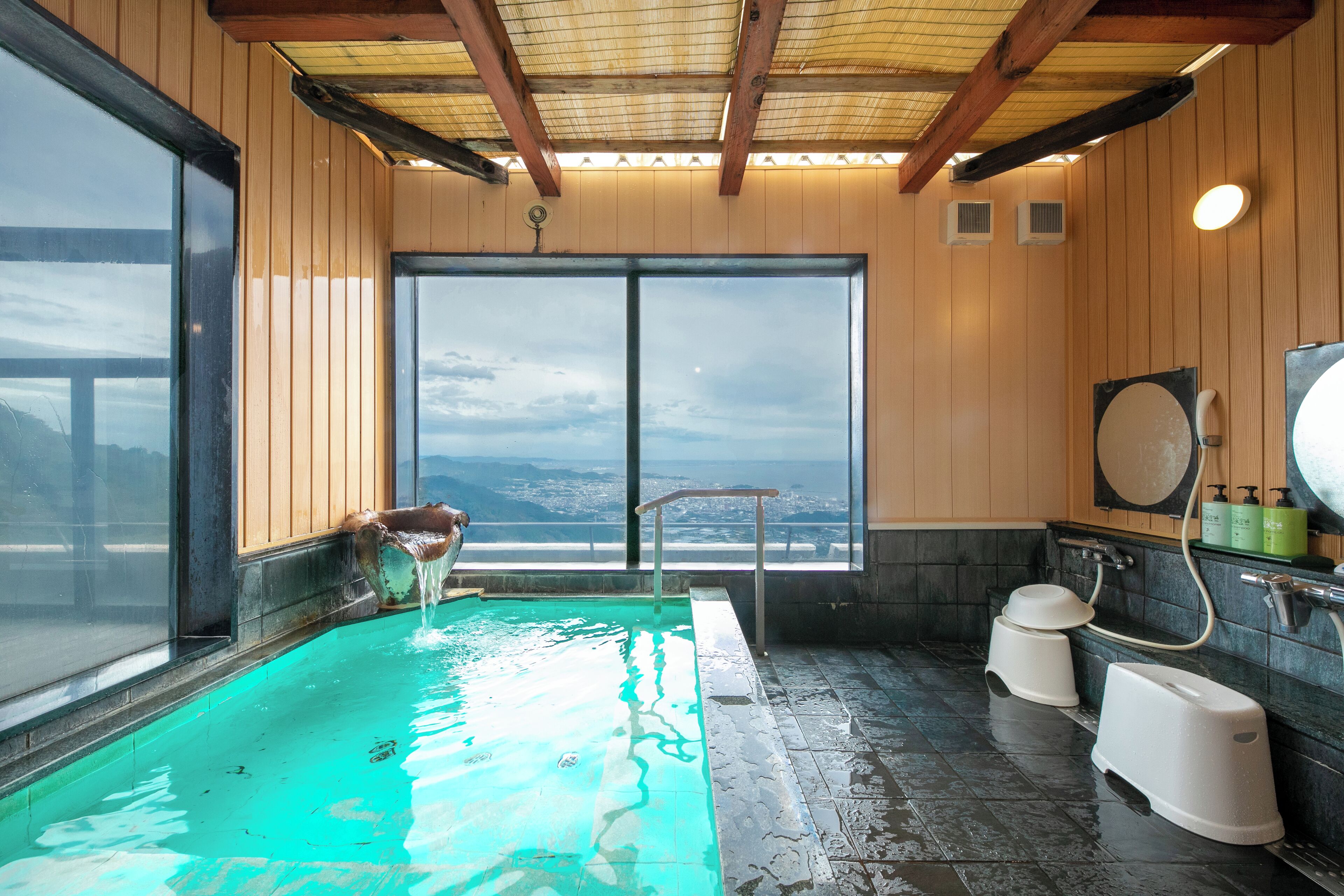 室外 Spa 池