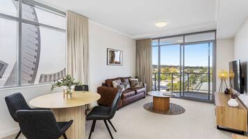 1 Bedroom Deluxe Apartment | Living area