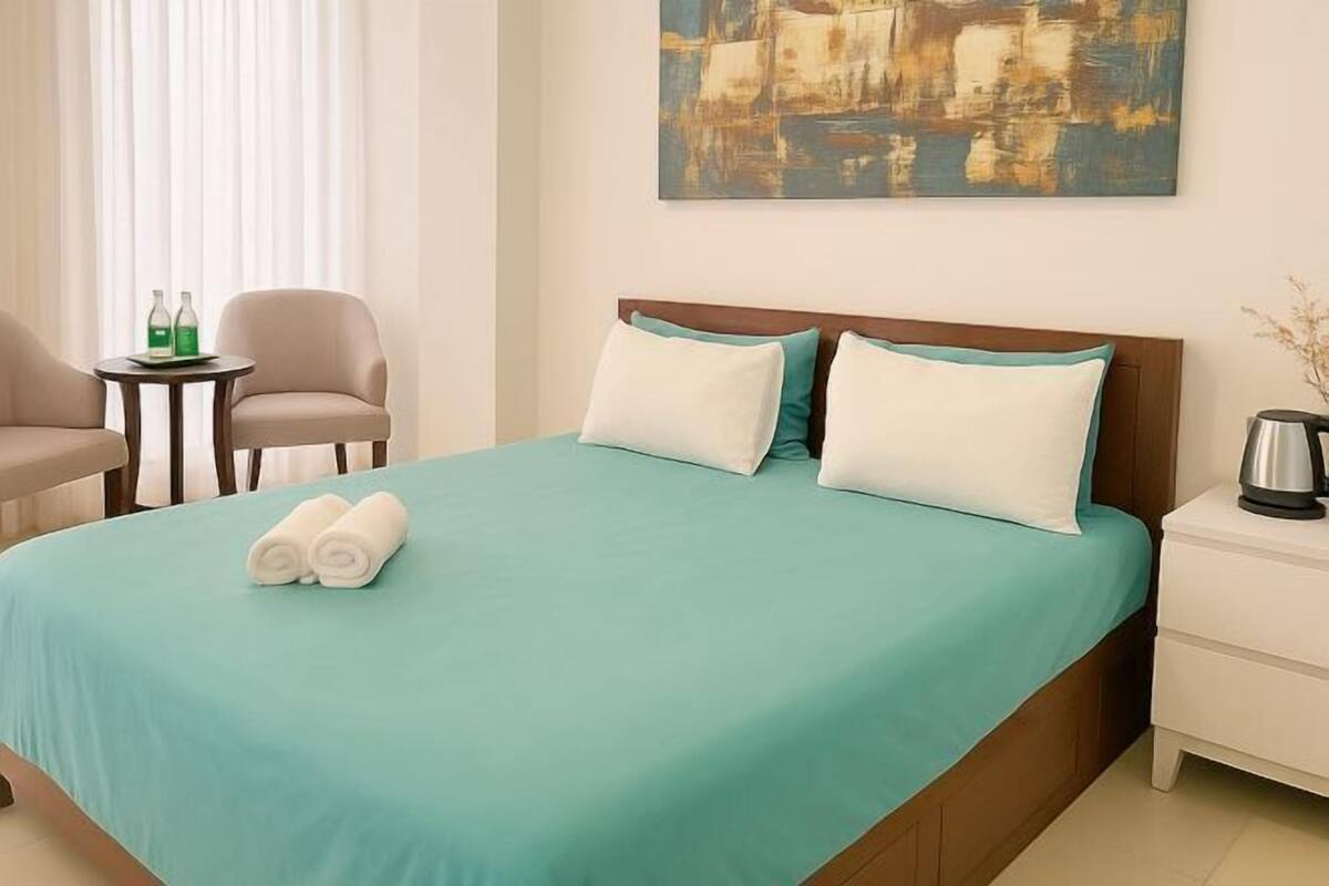 Minibar, in-room safe, rollaway beds, free WiFi
