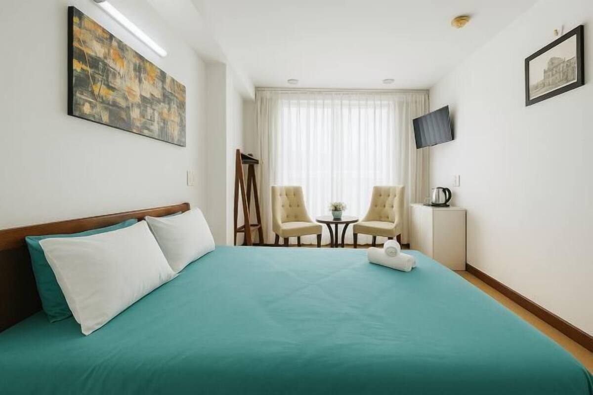 Minibar, in-room safe, rollaway beds, free WiFi