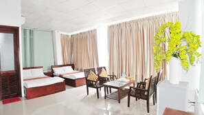 Family Room | Minibar, in-room safe, rollaway beds, free WiFi - OneStar Riverside Da Nang (Da Nang)