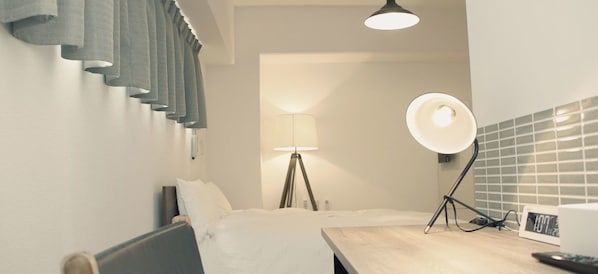 Standard Twin Room | Desk, iron/ironing board, free WiFi - Minato Hotel (Kyoto)