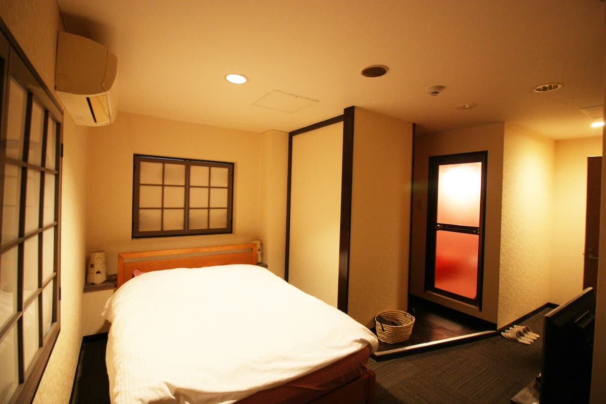 Standard Double Room, Smoking (Love Hotel) | Individually decorated, individually furnished