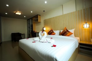 In-room safe, desk, blackout curtains, free WiFi