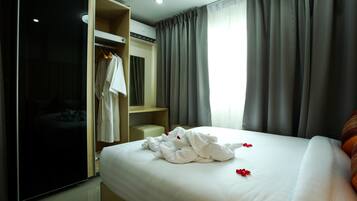 In-room safe, desk, blackout drapes, free WiFi