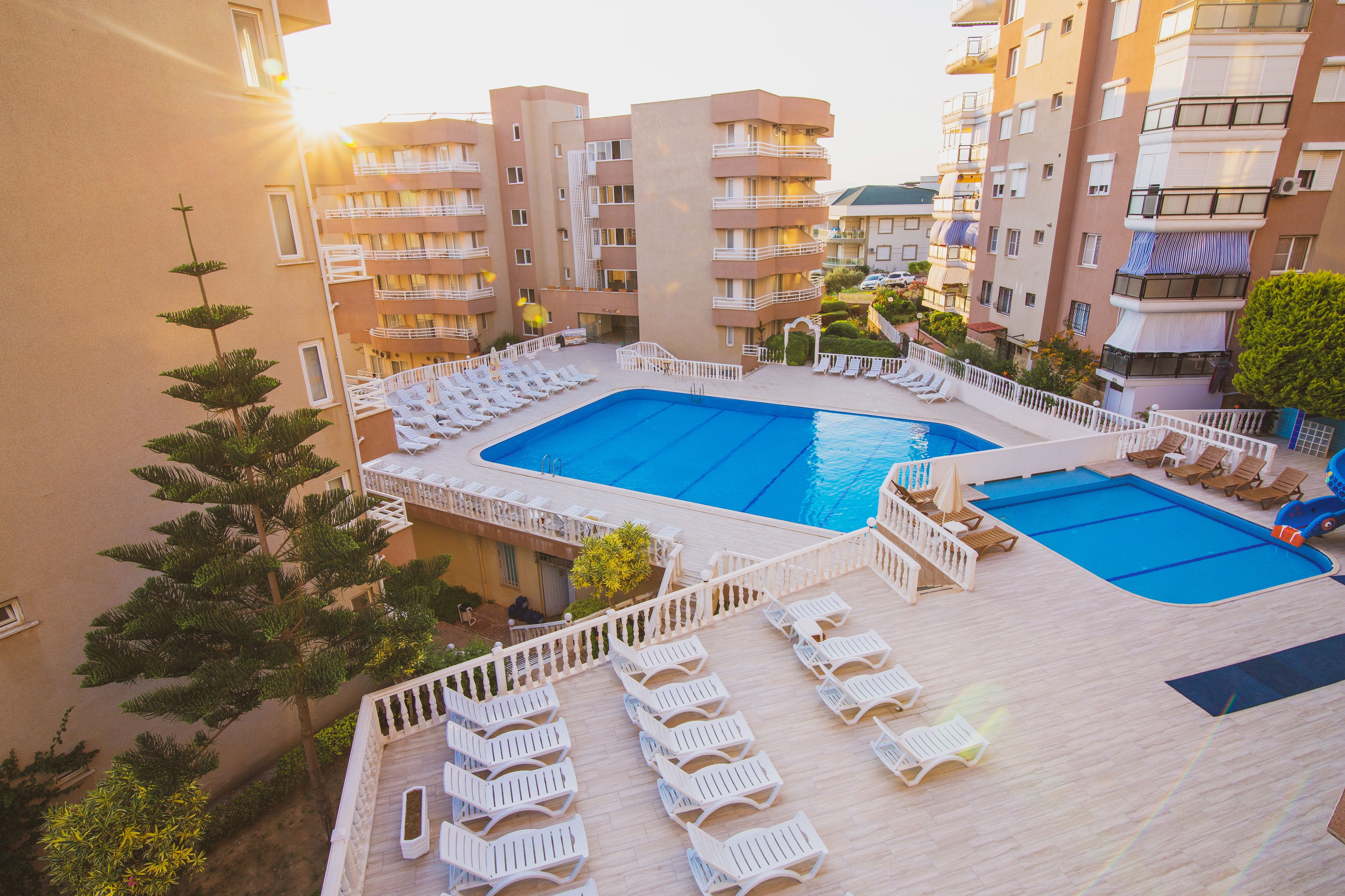 Kolam renang terbuka 