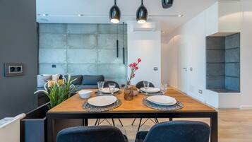 Appartement (4 Adults - at 2 Brylowska Street) | Restauration dans la chambre