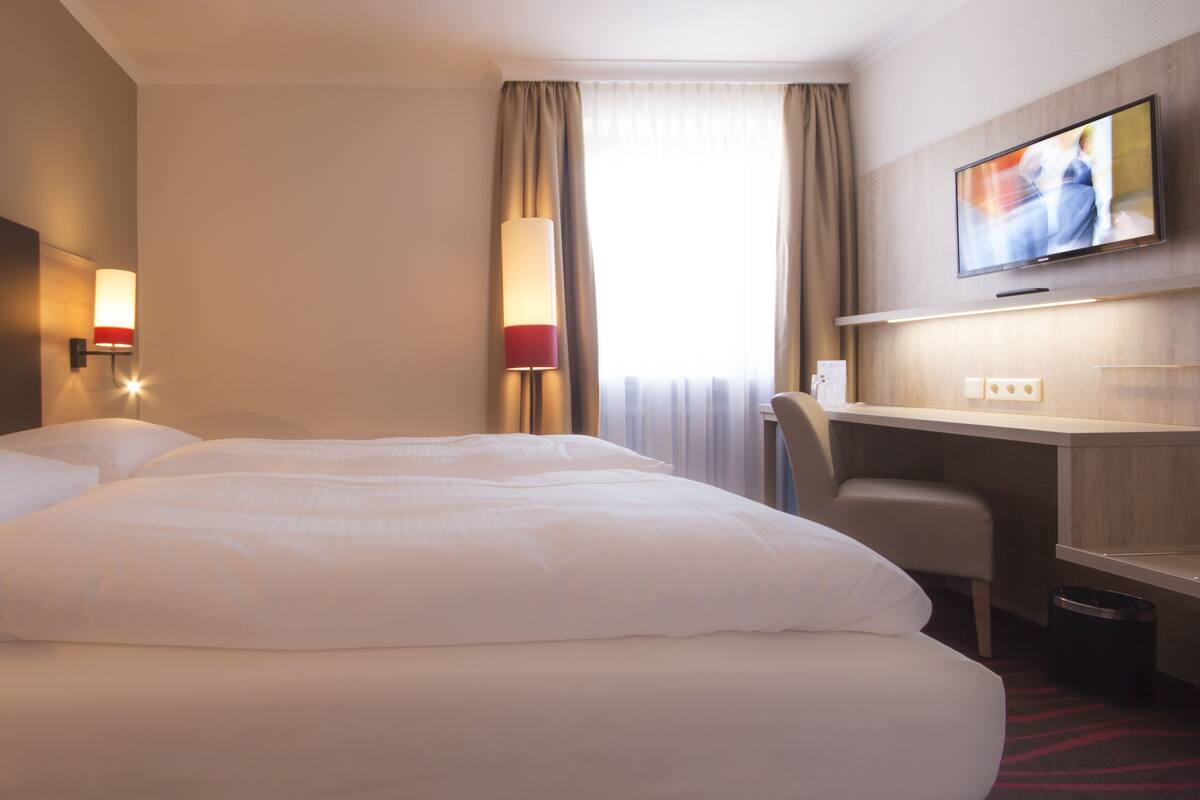 Standard-Doppel- oder -Zweibettzimmer (no air condition)